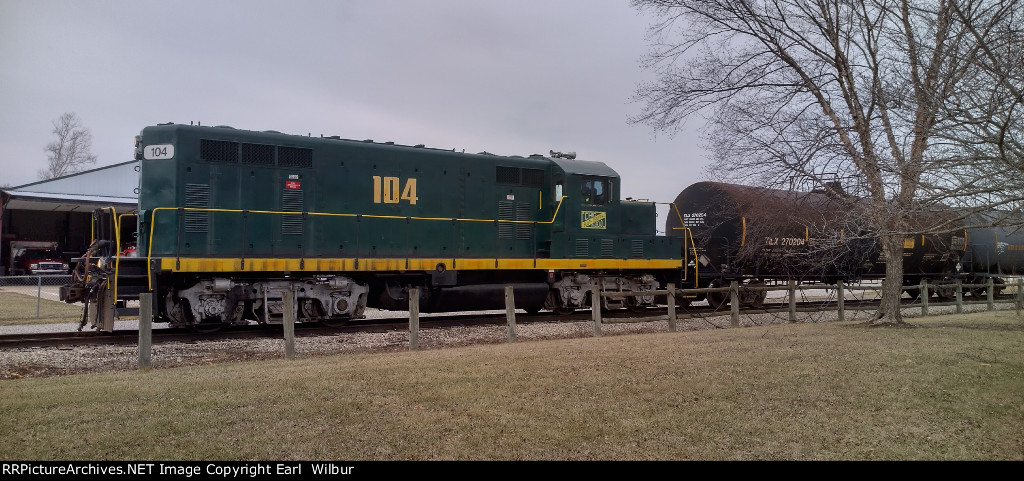 Ohio South Central Railroad (OSCR) 104